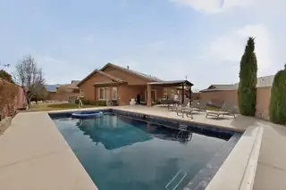 4021 Paseo Vista Place NE Pool