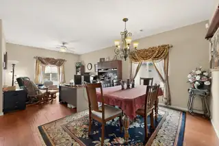 4021 Paseo Vista Place NE Living Room