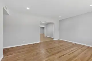 5001 Douglas Macarthur Road NE Living Room