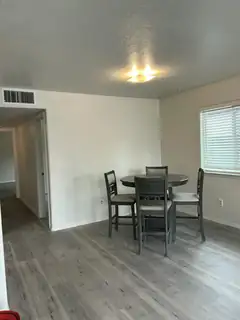 1100 &1102 10th Street SW 