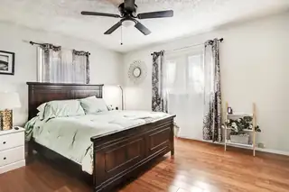 3217 La Veta Drive NE Bedroom