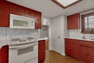 916 Calle Carmilita Kitchen