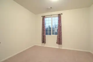 405 Loma Linda Loop NE Living Room