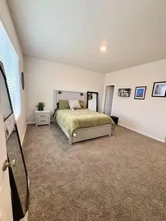 3409 Oregon Trail Road NE Bedroom