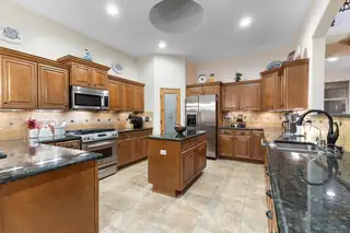 3232 Greystone Court SE Kitchen