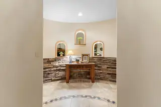 3232 Greystone Court SE Living Room