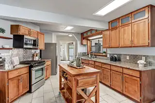 933 Avenida Estrellita NE Kitchen