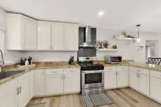 202 Wayne Road NW Kitchen