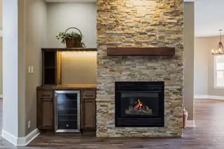 10115 Alexandria Road NE Fireplace