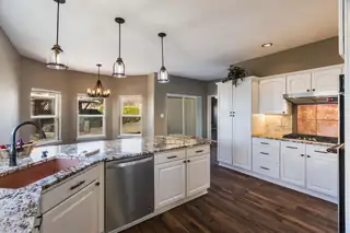 10115 Alexandria Road NE Kitchen