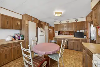 255 Calle De Blas Kitchen