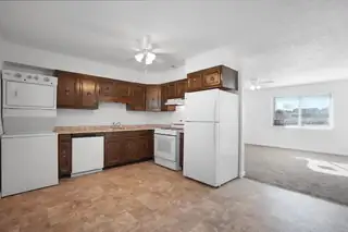 424 Airport Drive SW Kitchen