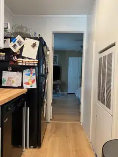 589 Horseshoe Trail SE Kitchen