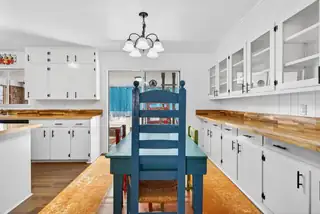 108 N Columbia Avenue Dining Room