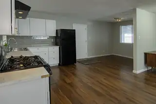 4217 Hendrix Road NE Bathroom