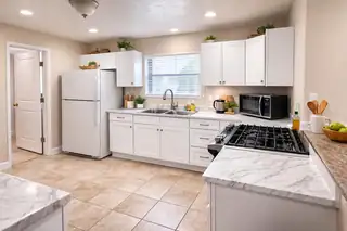 1609 Edith Boulevard SE Kitchen