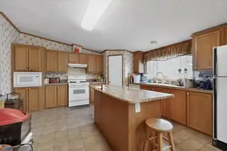 29 Knight Lane SE Kitchen