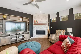 1608 Mammoth Way NW Living Room