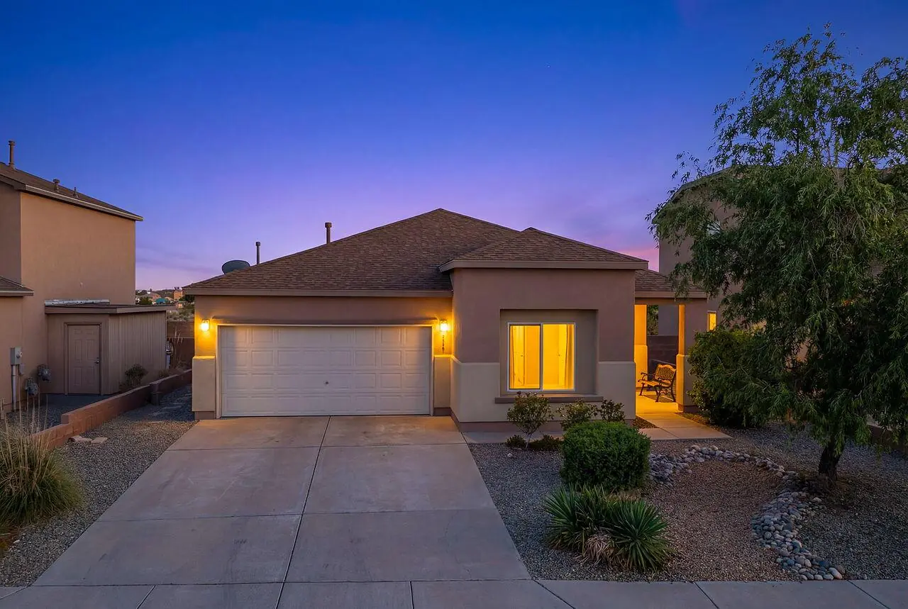 6530 Shiprock Drive NE