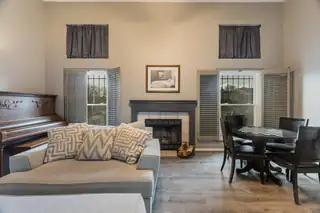 1964 Roanoke Drive NE Living Room