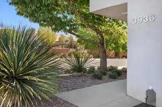 3936 Silver Avenue SE, Albuquerque