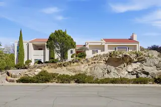 900 Piedra Larga Place NE Exterior Front