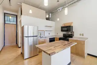 300 Tijeras Avenue NE APT 308 Kitchen