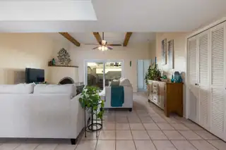 14 Casa Hermosa Drive NE Living Room