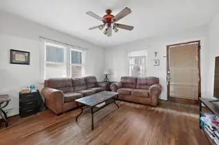 1504 6th Street NW Living Room