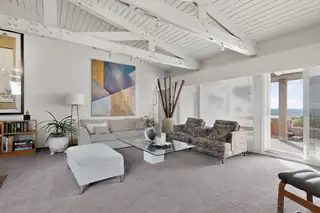 302 Juniper Hill Road NE Living Room