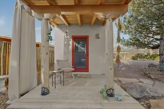 2812 Candelaria Road NW Exterior Front