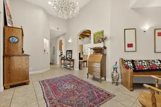 2812 Candelaria Road NW Living Room