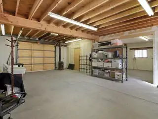 104 Guthrie Lane A & B Garage