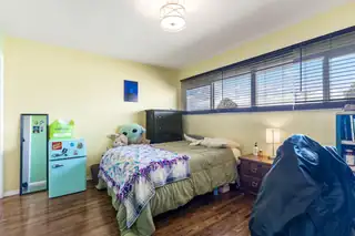 6208 Alta Monte Avenue NE Bedroom