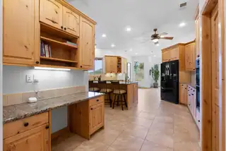 11711 Glendale Avenue NE Kitchen