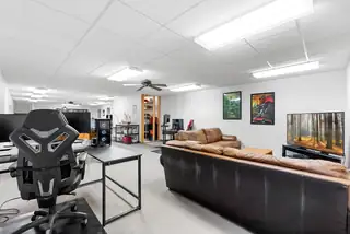 11711 Glendale Avenue NE View