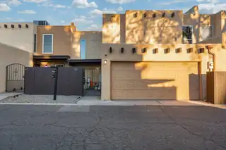 66 Calle De La Noche Boulevard NE Exterior Front