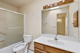 10804 Griffith Park Drive NE Bathroom