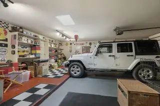 28 Sandia Lane Garage