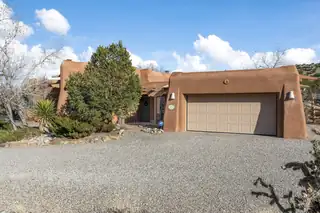 28 Sandia Lane Exterior Front