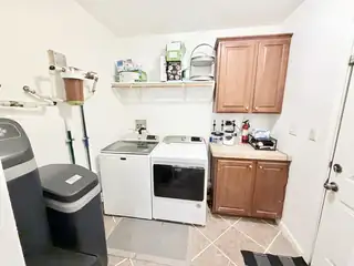 6 Zachary Lane Dining Room