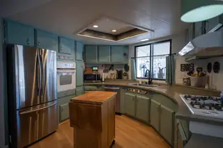 7112 Pan American East NE UNIT 70 Kitchen