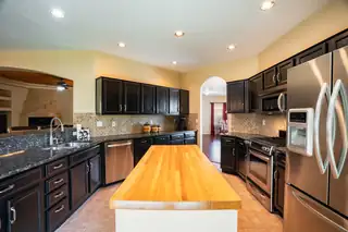 4004 Arapahoe Avenue NW Kitchen