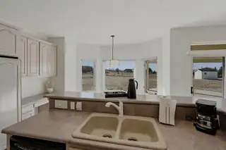 10250 Modesto Avenue NE Kitchen