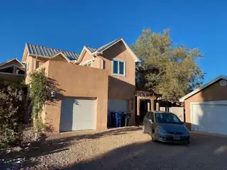 1827 Tierra Vida Place NW Exterior Front