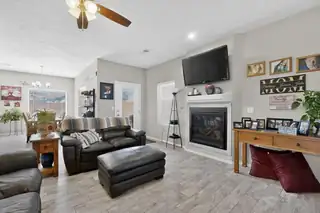 860 Firewheel Loop SW Living Room