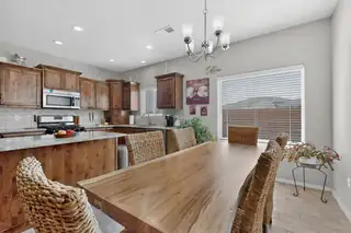 860 Firewheel Loop SW Kitchen