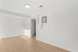 121 Hosher Avenue SE Living Room