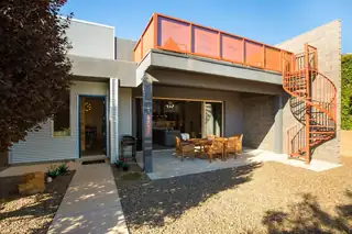 5735 University Boulevard SE 