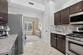 10427 Calle Hermosa Court NW Kitchen